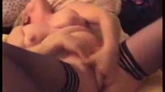 Fingering myself and have a orgasm