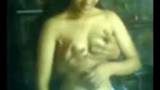 Sexy desi woman making love with her boyfriend on hidden cam